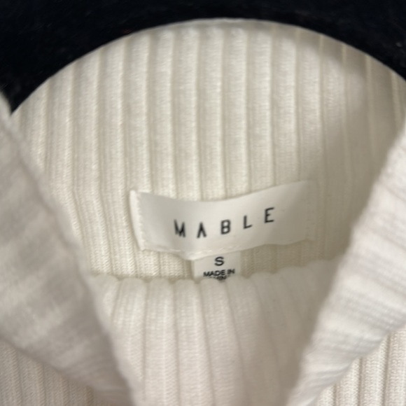 Women’s Crop Long Sleeve Knit Top - Picture 3 of 5